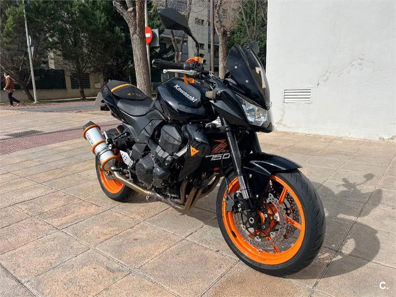 Kawasaki Z 750 – Vista 2
