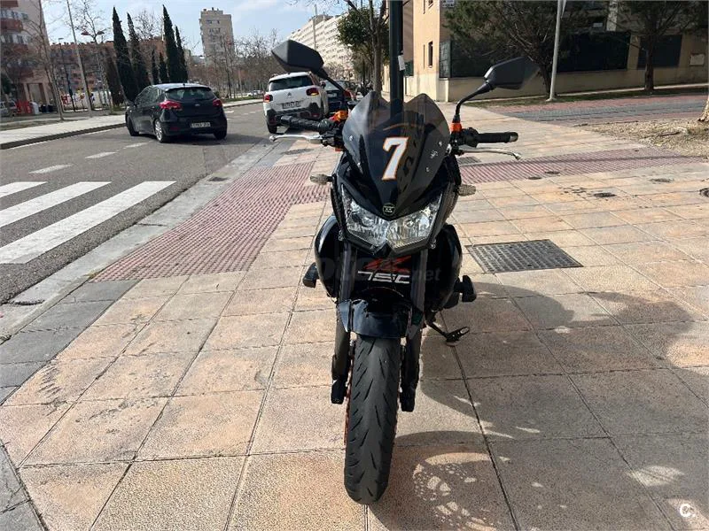 Kawasaki Z 750 – Vista 3