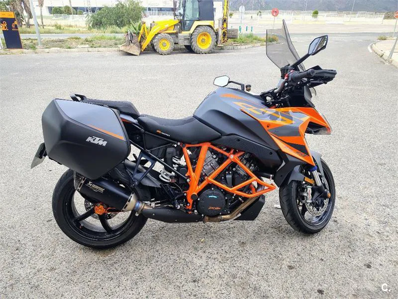 KTM 1290 Super Duke GT – Vista 2