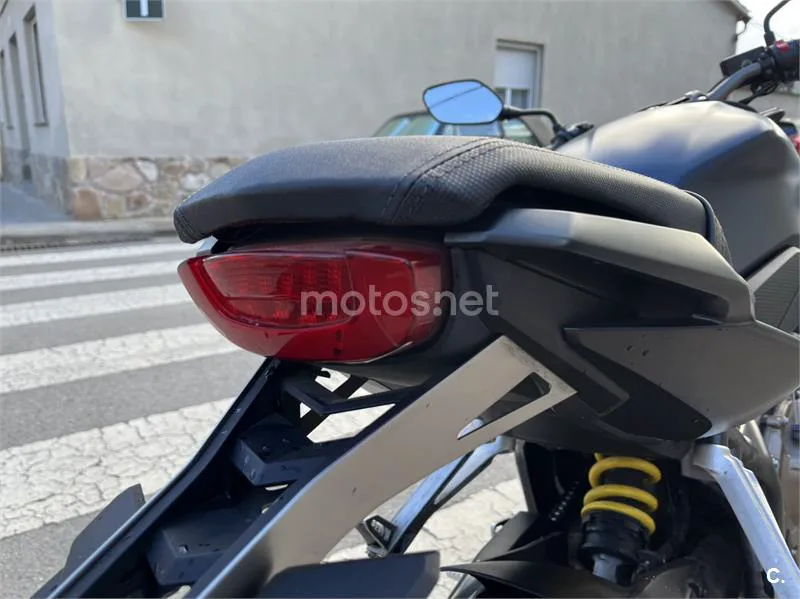 Honda CB 650 R – Vista 11
