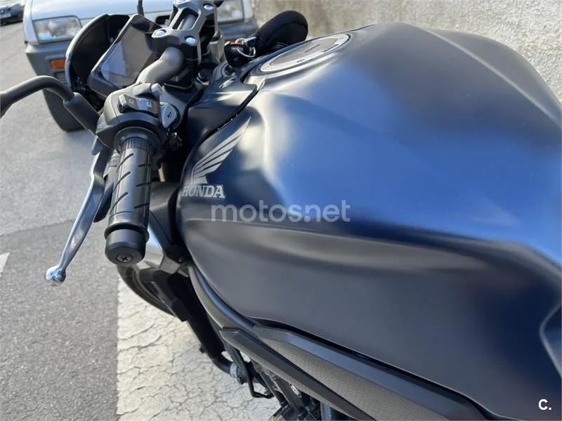 Honda CB 650 R – Vista 18