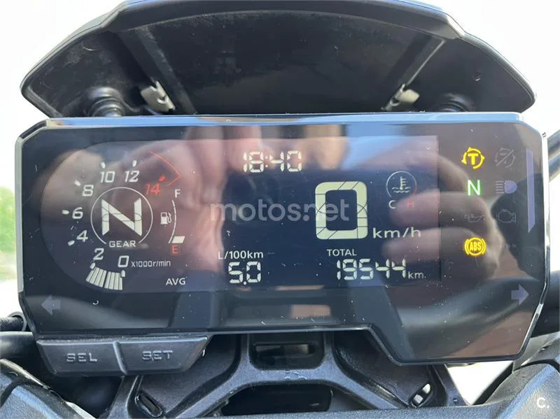 Honda CB 650 R – Vista 21