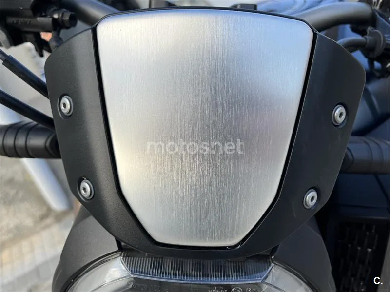 Honda CB 650 R – Vista 23