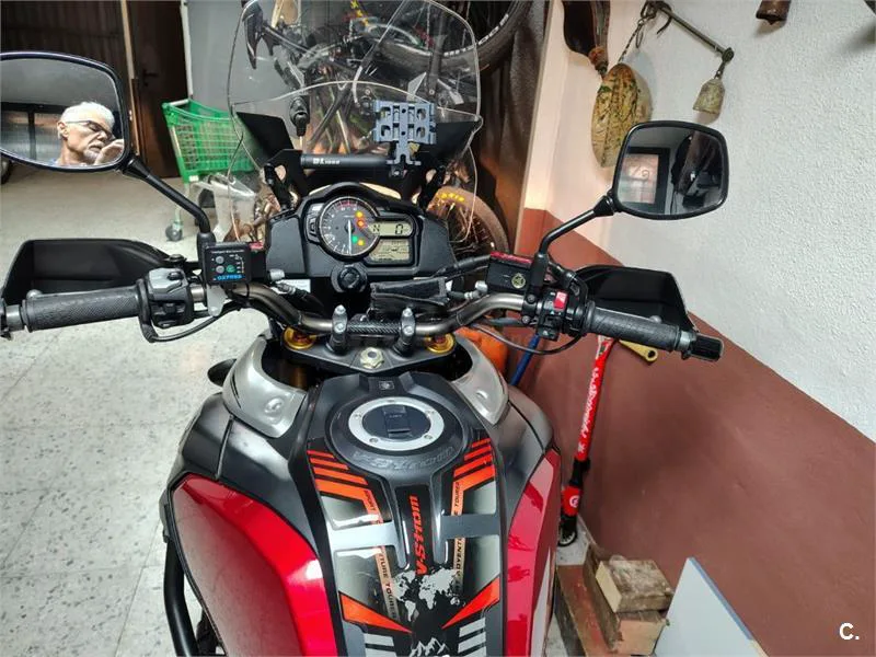 Suzuki V-Strom 1000 – Vista 12