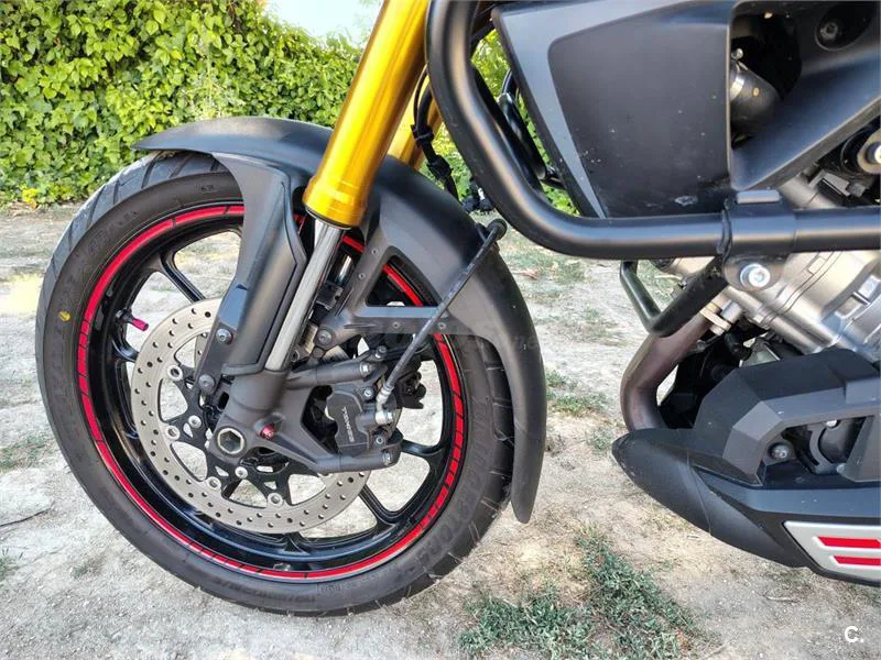 Suzuki V-Strom 1000 – Vista 5