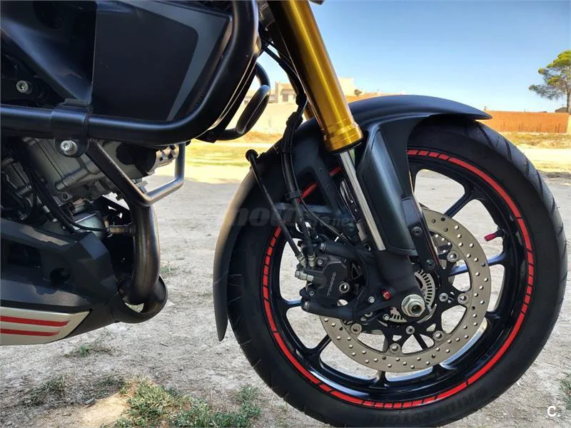 Suzuki V-Strom 1000 – Vista 6