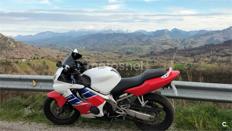 Honda CBR 600F – Vista 3