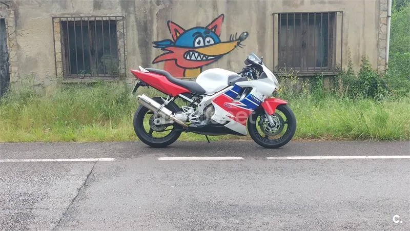 Honda CBR 600F – Vista 4
