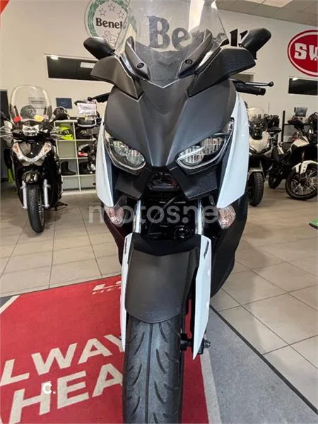 Yamaha XMAX 300 – Vista 4