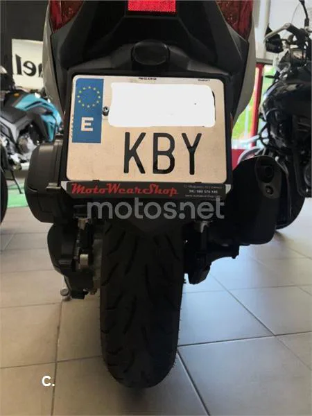 Yamaha XMAX 300 – Vista 7