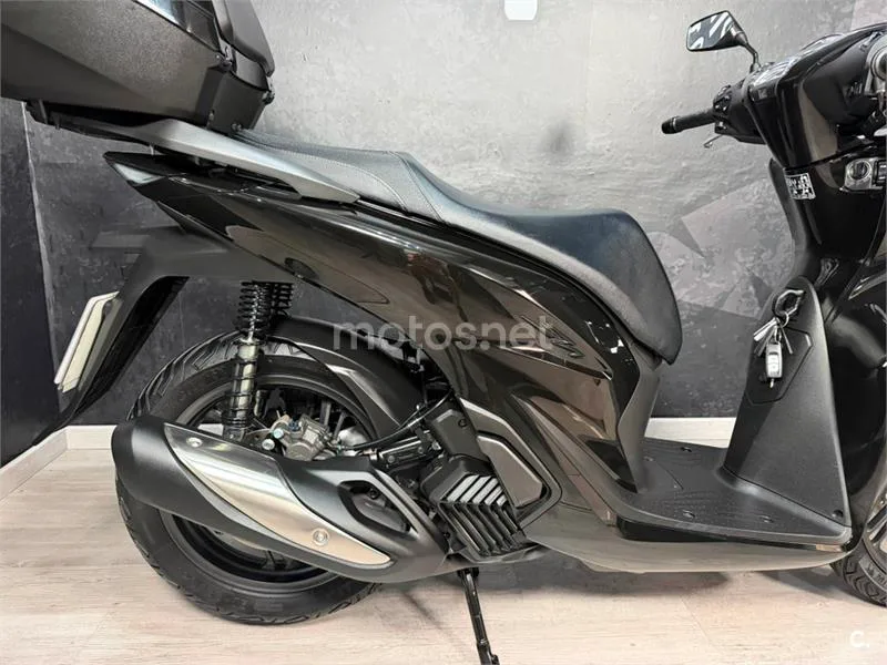 Honda SH 125i – Vista 12