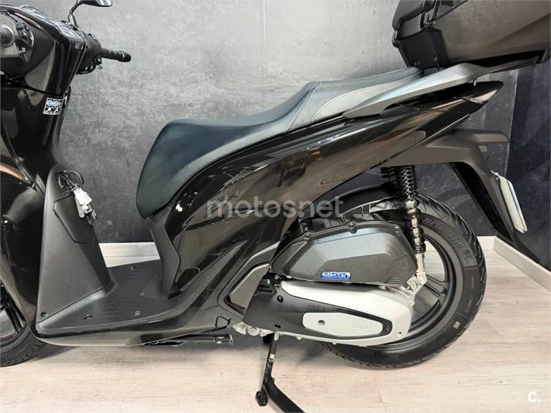 Honda SH 125i – Vista 13