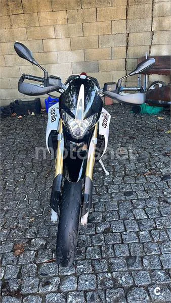 Aprilia Dorsoduro 750 – Vista 3