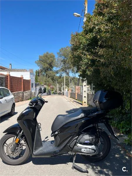 Honda SH 125i – Vista 3