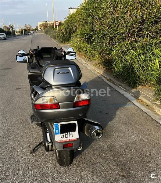 Suzuki Burgman 650 Executive – Vista 2