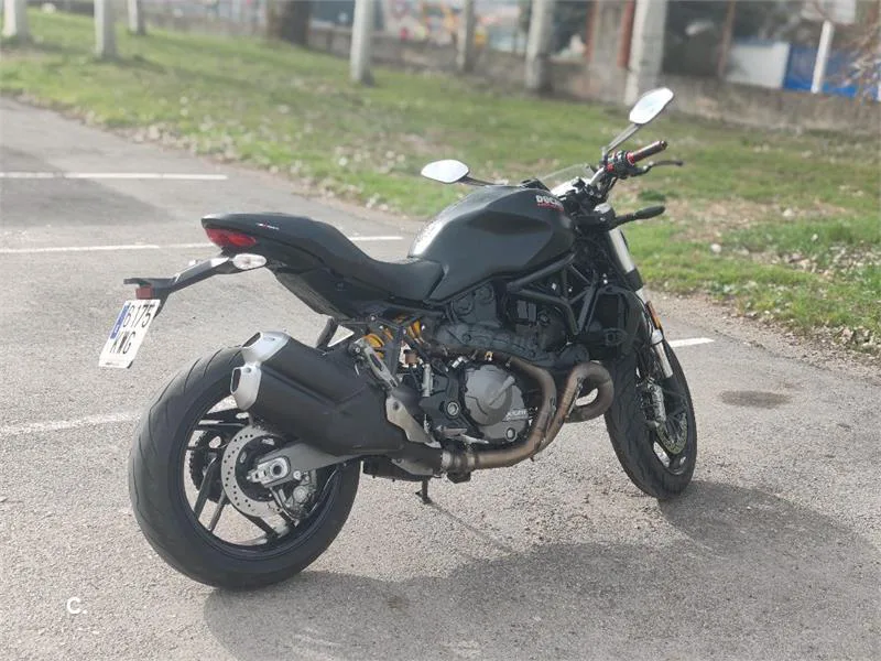 Ducati Monster 821 – Vista 4