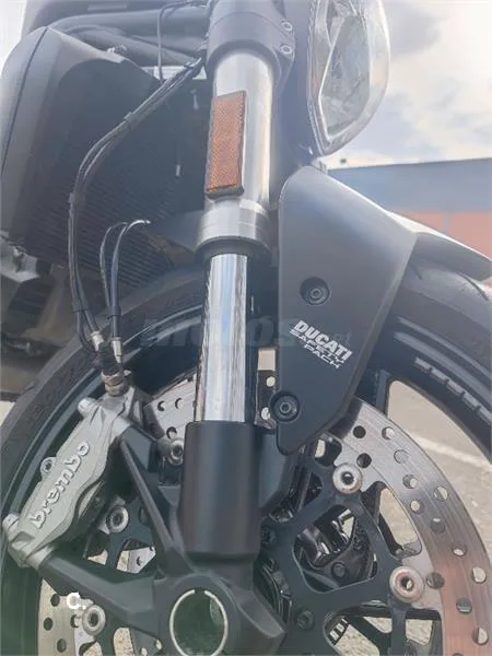 Ducati Monster 821 – Vista 5