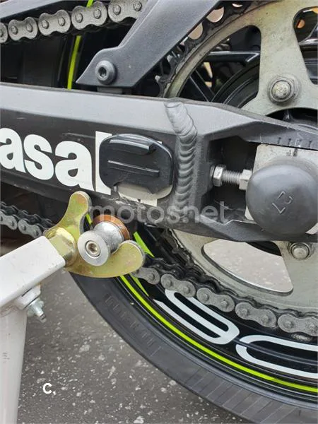 Kawasaki Z900 – Vista 13