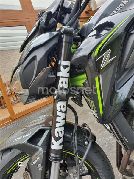 Kawasaki Z900 – Vista 15