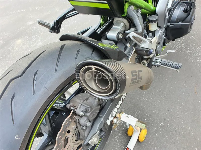 Kawasaki Z900 – Vista 19