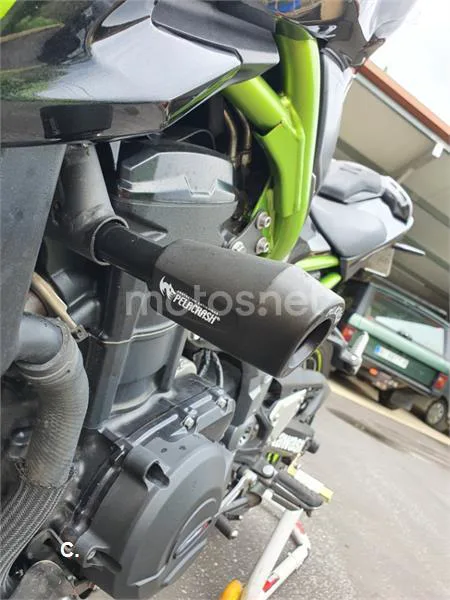 Kawasaki Z900 – Vista 29
