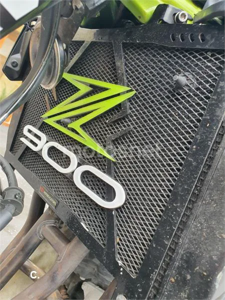 Kawasaki Z900 – Vista 30