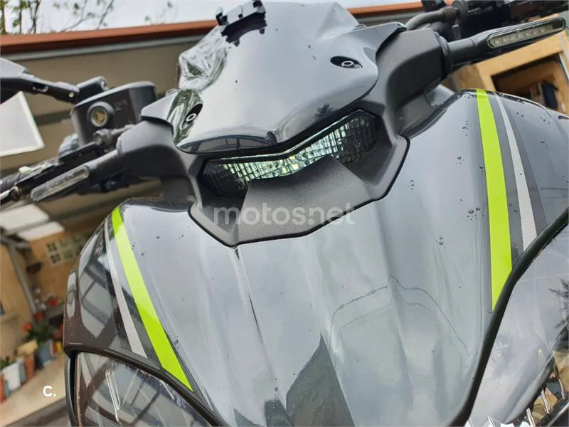 Kawasaki Z900 – Vista 31