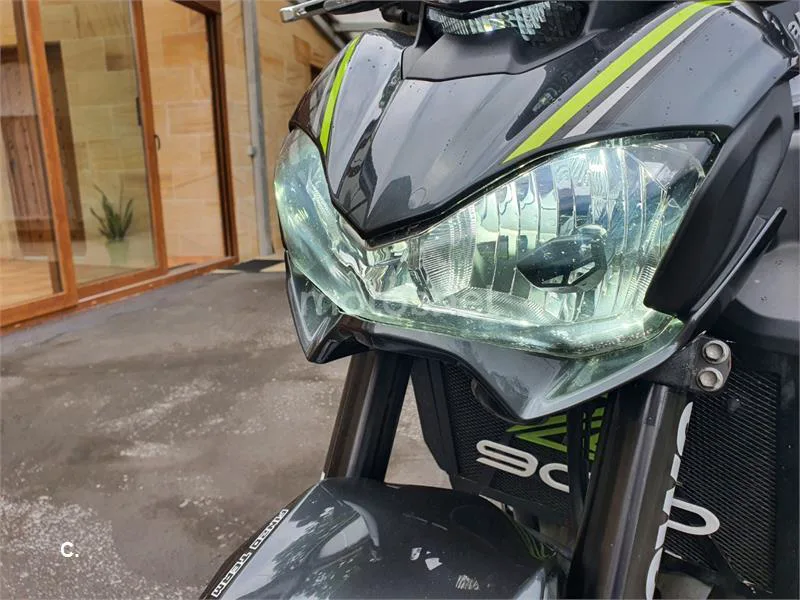 Kawasaki Z900 – Vista 33