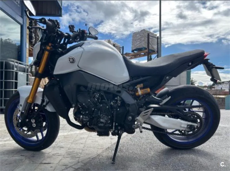 Yamaha MT-09 – Vista 8