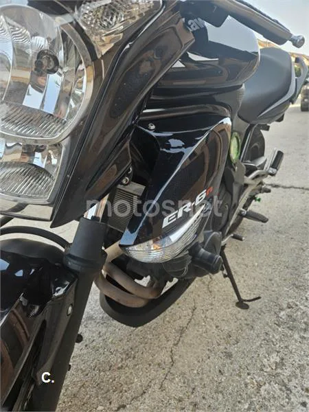 Kawasaki ER-6N – Vista 13