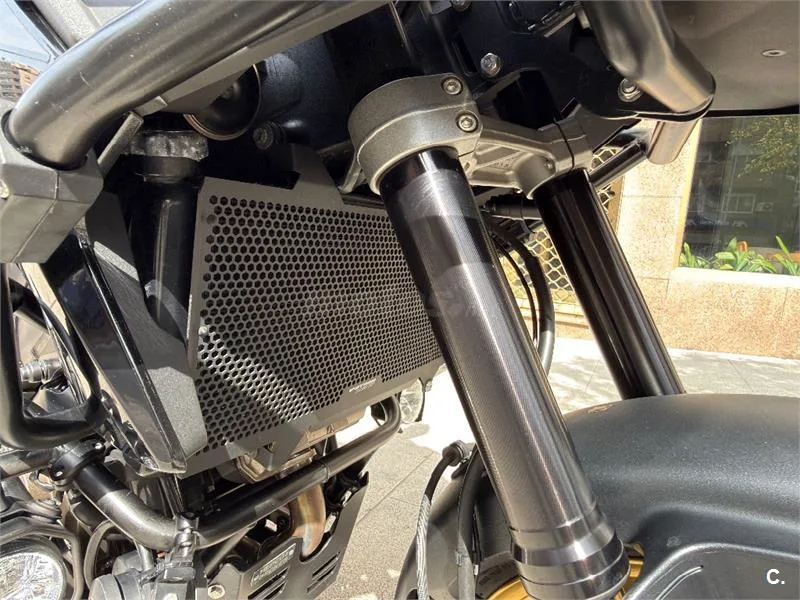 Suzuki V-Strom 1050 – Vista 11
