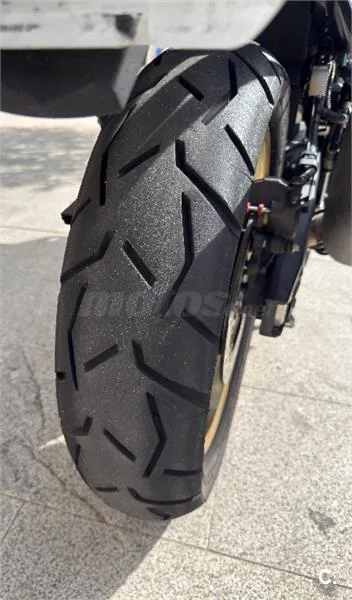 Suzuki V-Strom 1050 – Vista 15