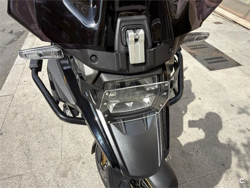 Suzuki V-Strom 1050 – Vista 8