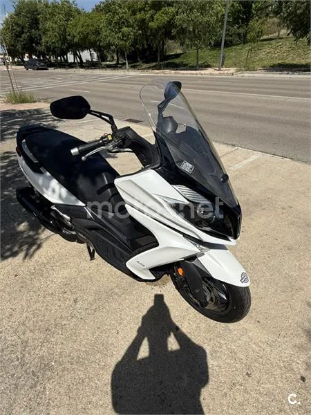 Kymco Super Dink 125i – Vista 4