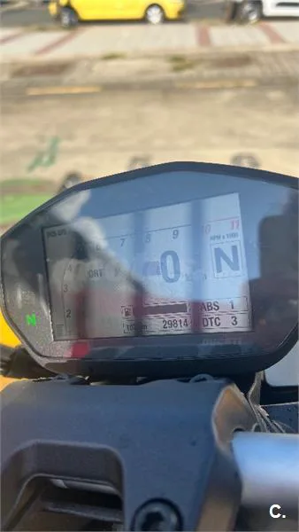 Ducati Monster 821 – Vista 10
