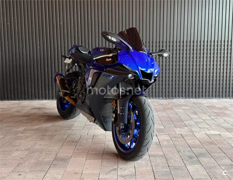 Yamaha R1 – Vista 6