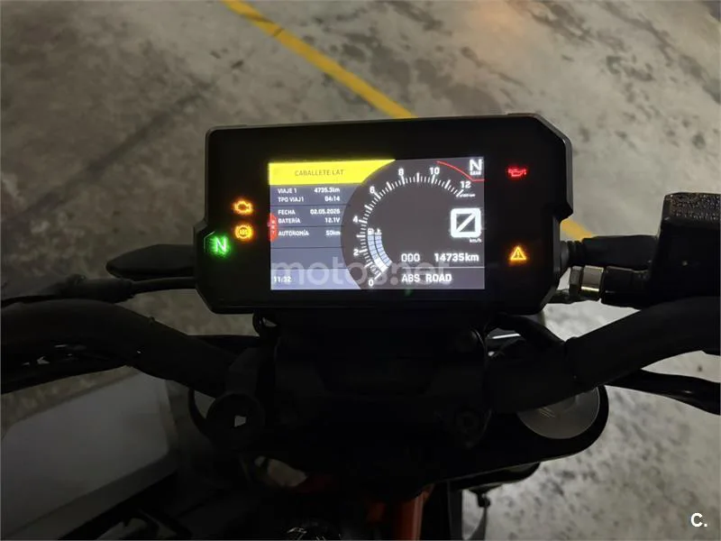 KTM 390 – Vista 4