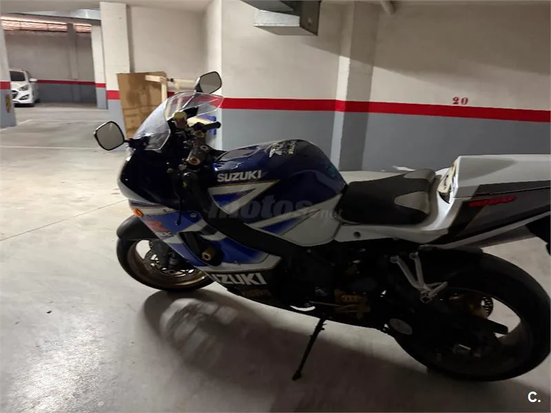 Suzuki GSX R1000 – Vista 4