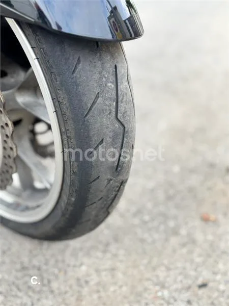 Kawasaki 1400GTR - Vista 11