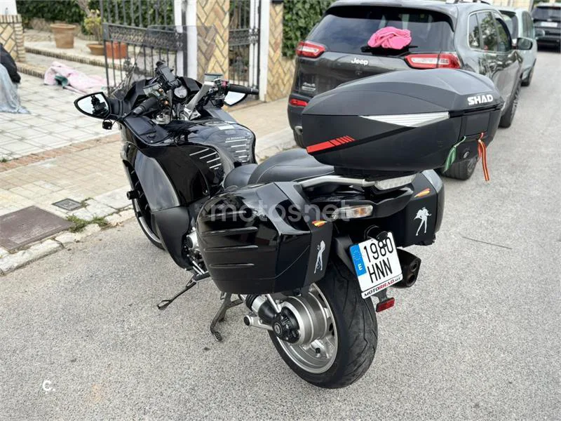 Kawasaki 1400GTR - Vista 6