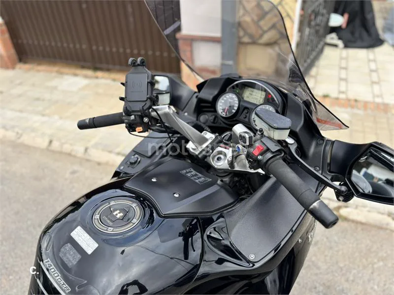Kawasaki 1400GTR - Vista 7