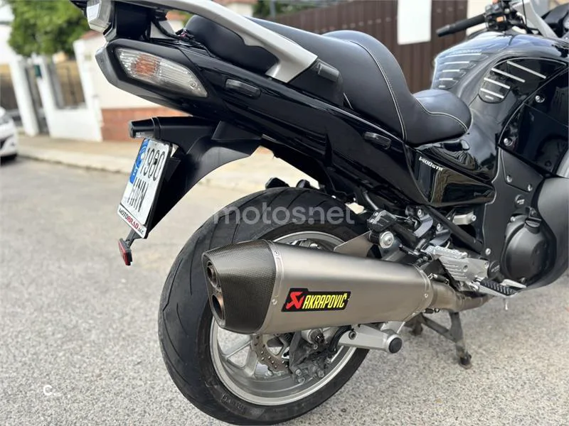 Kawasaki 1400GTR - Vista 9