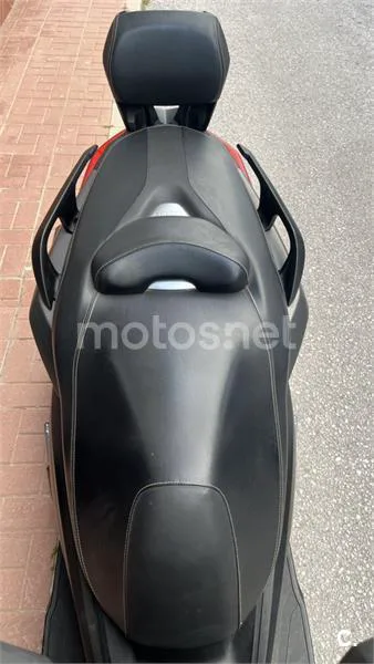 Yamaha XMAX 400 – Vista 7