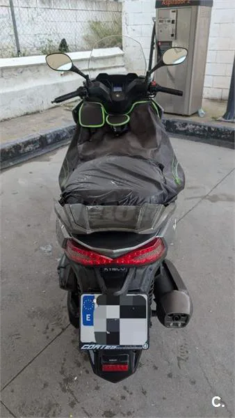 Kymco Grand Dink 125 – Vista 2