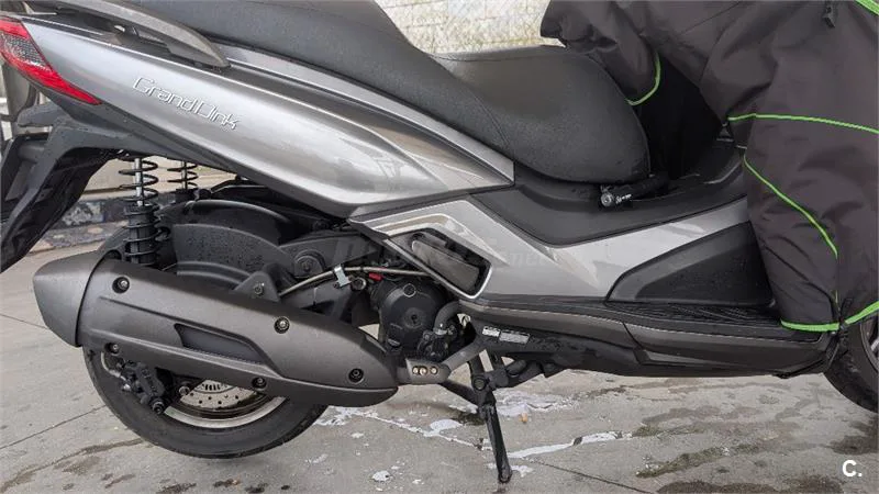 Kymco Grand Dink 125 – Vista 3