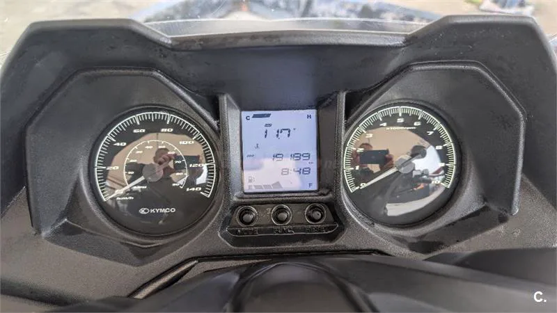 Kymco Grand Dink 125 – Vista 6