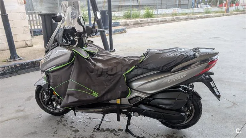 Kymco Grand Dink 125 – Vista 8