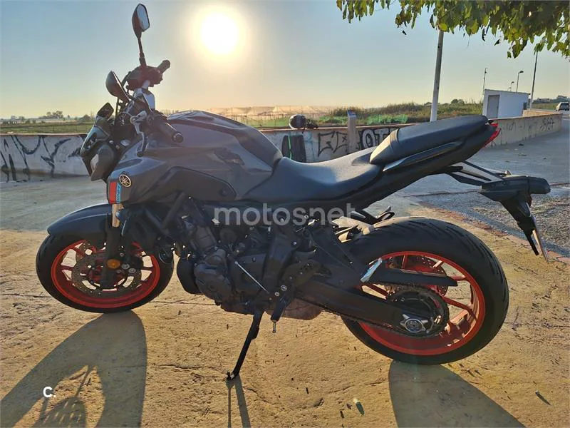 Yamaha MT-07 – Vista 11