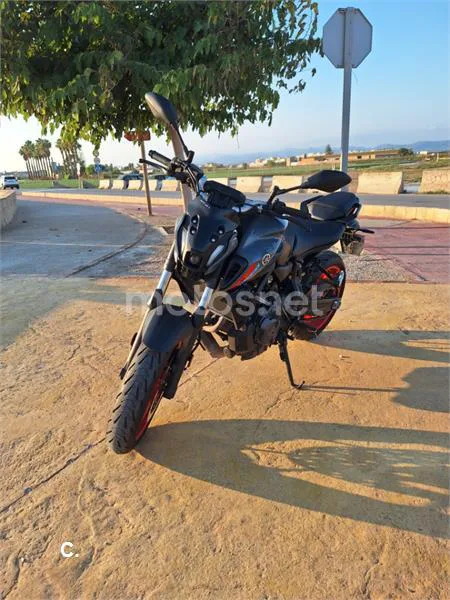 Yamaha MT-07 – Vista 12