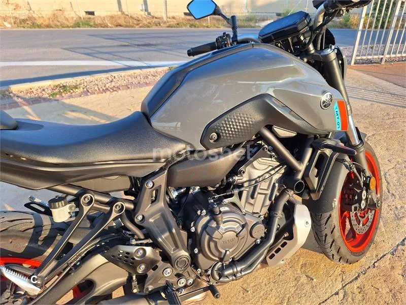 Yamaha MT-07 – Vista 5